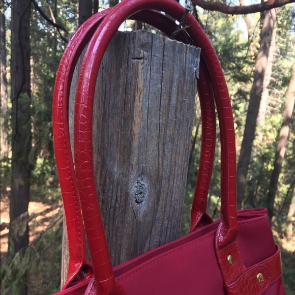 Cherry red  canvas ,Structured handle nylon  vintage nylon  vintage shoulder bag - Picture 13 of 16